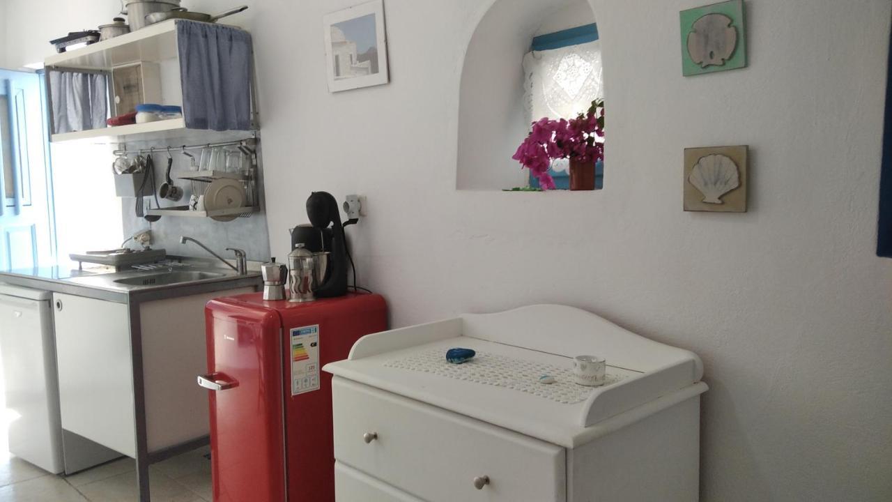 Traditional Renovated House In The Centre Of Anafi Luaran gambar
