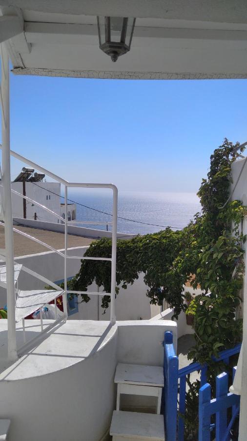 Traditional Renovated House In The Centre Of Anafi Luaran gambar
