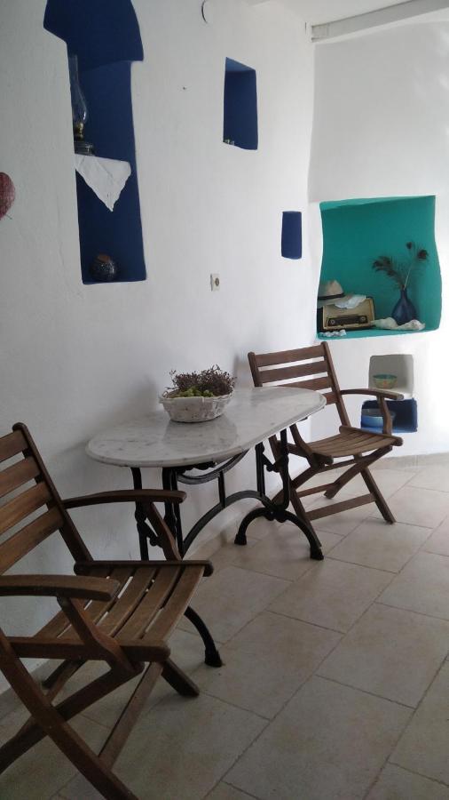 Traditional Renovated House In The Centre Of Anafi Luaran gambar