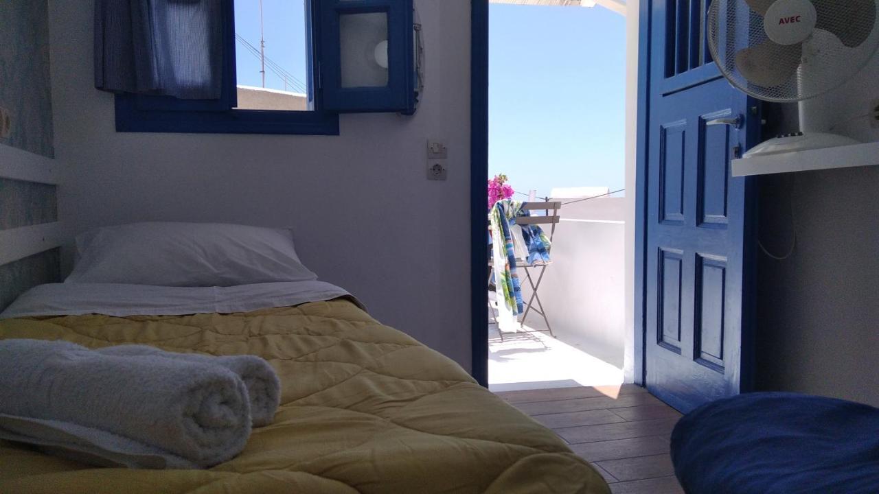 Traditional Renovated House In The Centre Of Anafi Luaran gambar