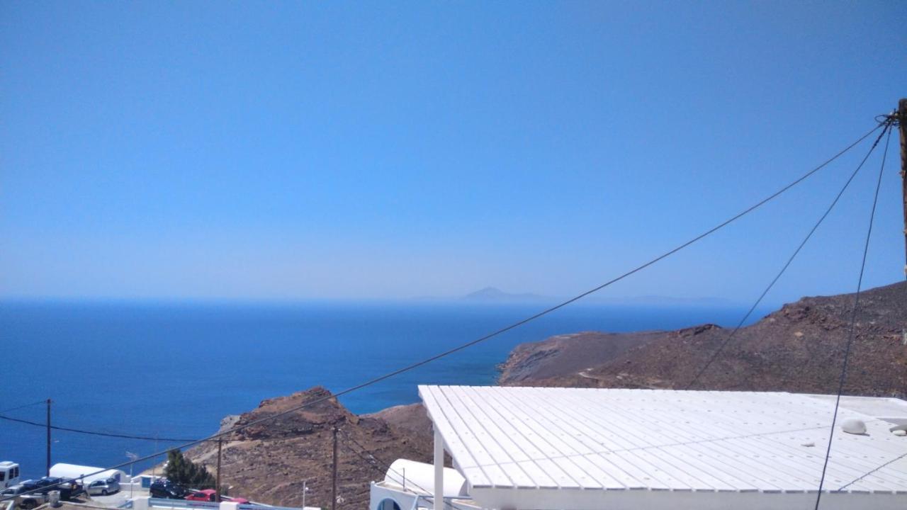 Traditional Renovated House In The Centre Of Anafi Luaran gambar